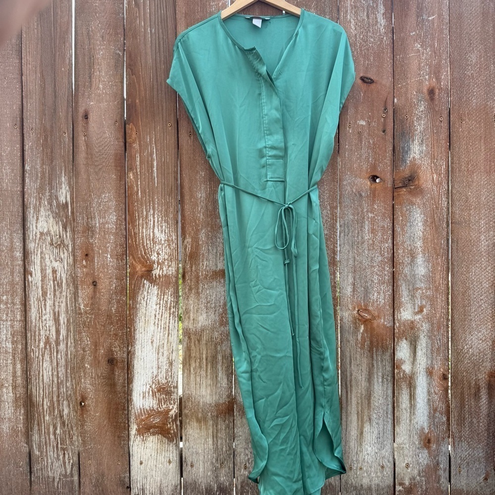 H&M Women’s Chic Green Satin Sleeveless Shirt Maxi Dress Size Medium